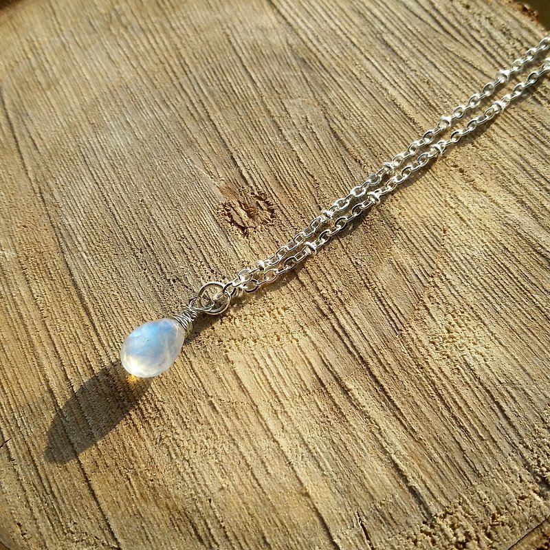 10/11MM Moonstone necklace - silver-plated 强蓝光月亮石项链 - 项链 - 宝石 蓝色
