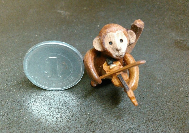 バイオリンお猿さん - 摆饰 - 木头 咖啡色
