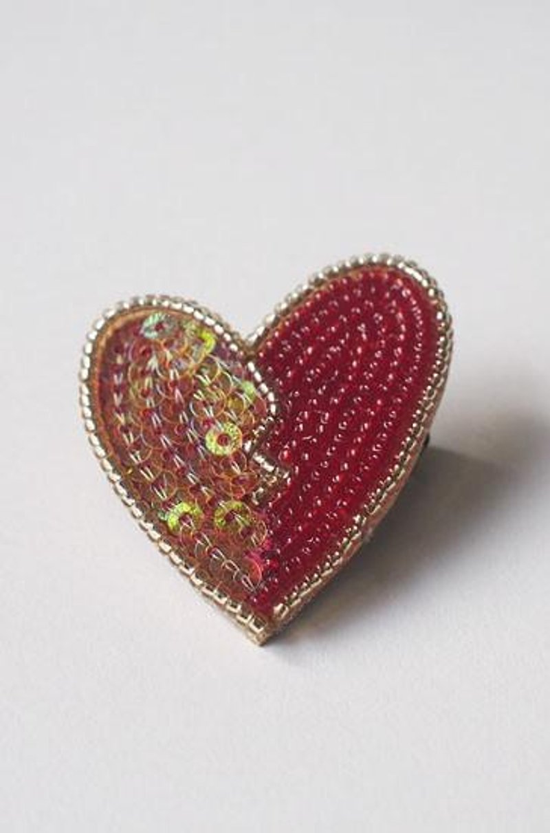 heart brooch red - 胸针 - 其他金属 红色