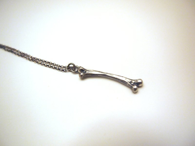 生日 周年 个性情人节礼物 手工订作 纯银骨头项链 by IONA SILVER - 项链 - 其他金属 银色