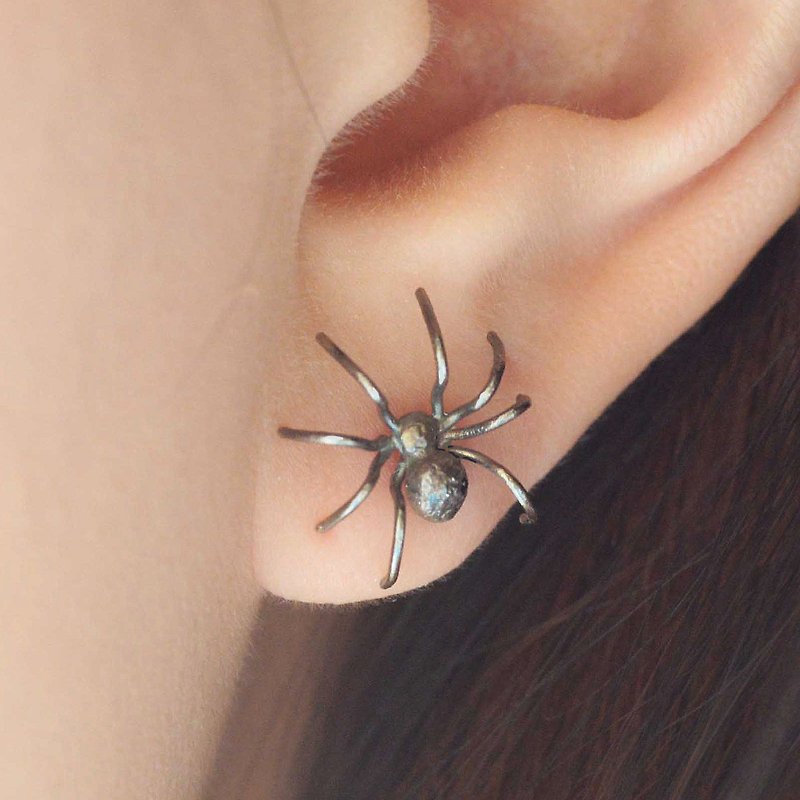 【言成金工坊】小小黑蜘蛛布雷克  925银制  一个 - 耳环/耳夹 - 其他金属 黑色
