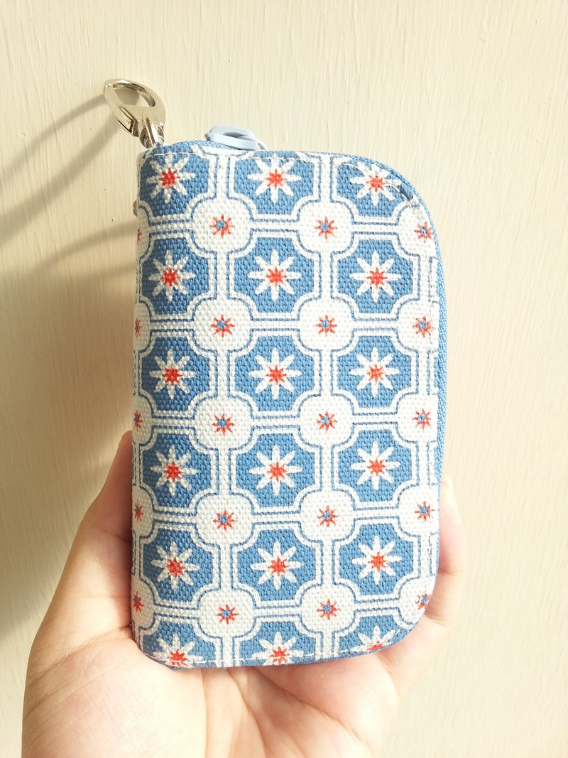【圣诞节交换礼物 Merry Christmas】Key Case-印花乐手印帆布-老磁砖2号(蓝) - 化妆包/杂物包 - 其他材质 蓝色