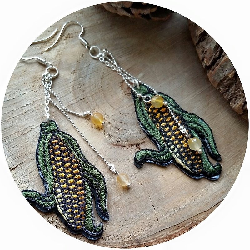 Embroidery corn earring 天然玛瑙石粟米耳环 - 耳环/耳夹 - 其他材质 黄色