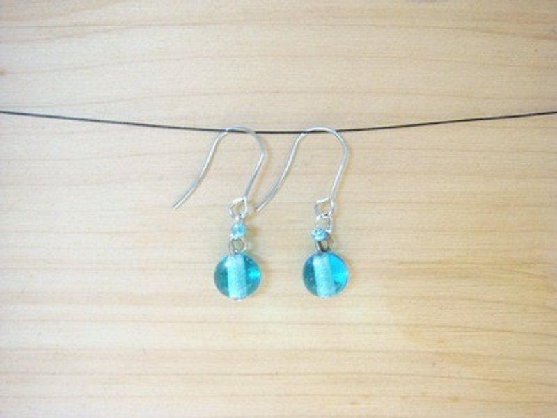 柚子林琉璃 - 百搭琉璃耳环系列 - 浅海蓝 - 可改夹式 - 耳环/耳夹 - 玻璃 蓝色
