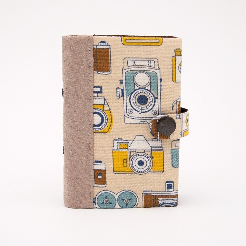 【馡作布可】A Book 卡片套/卡片夹-复古相机 - 证件套/卡套 - 棉．麻 咖啡色
