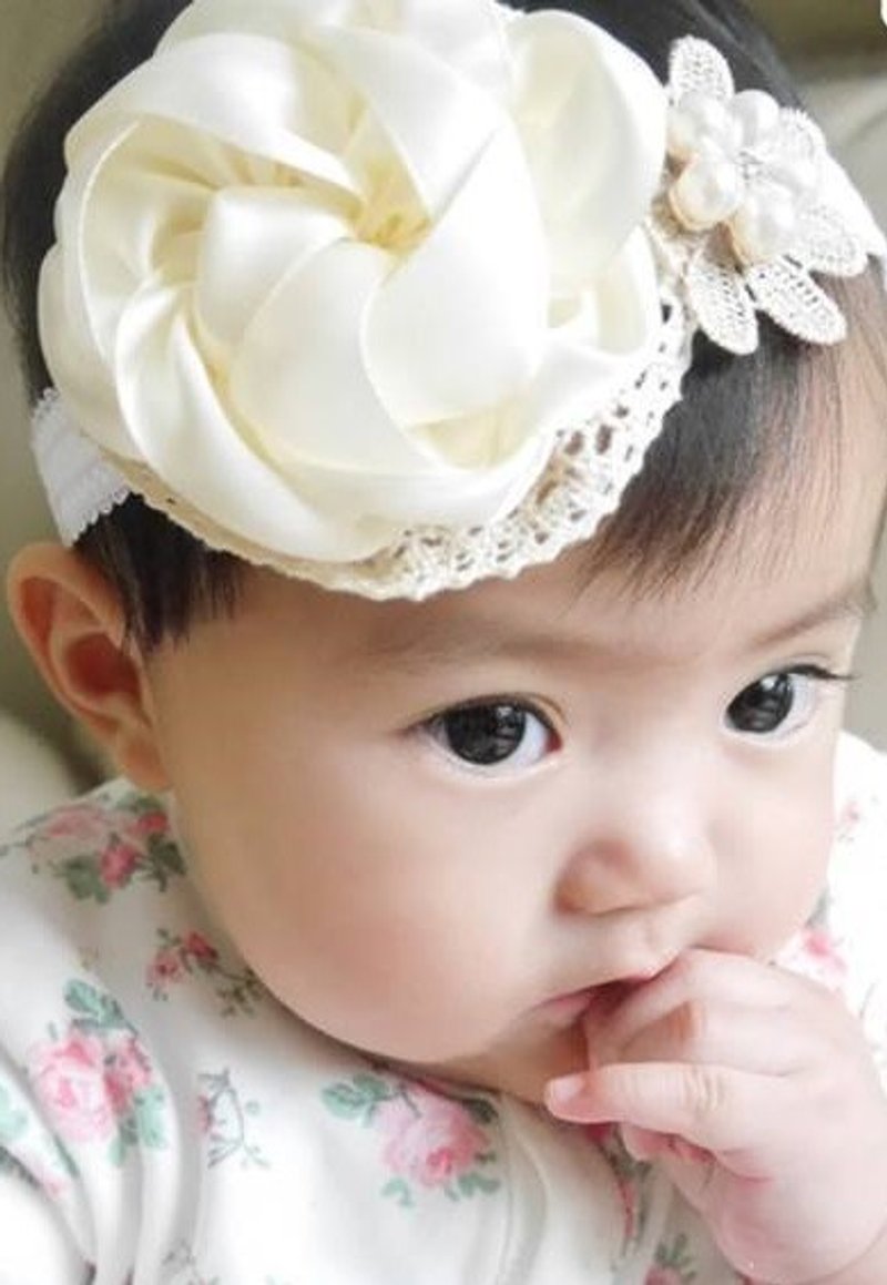 优雅婴儿女童白色丝带花弹性发带 - 围嘴/口水巾 - 丝．绢 白色