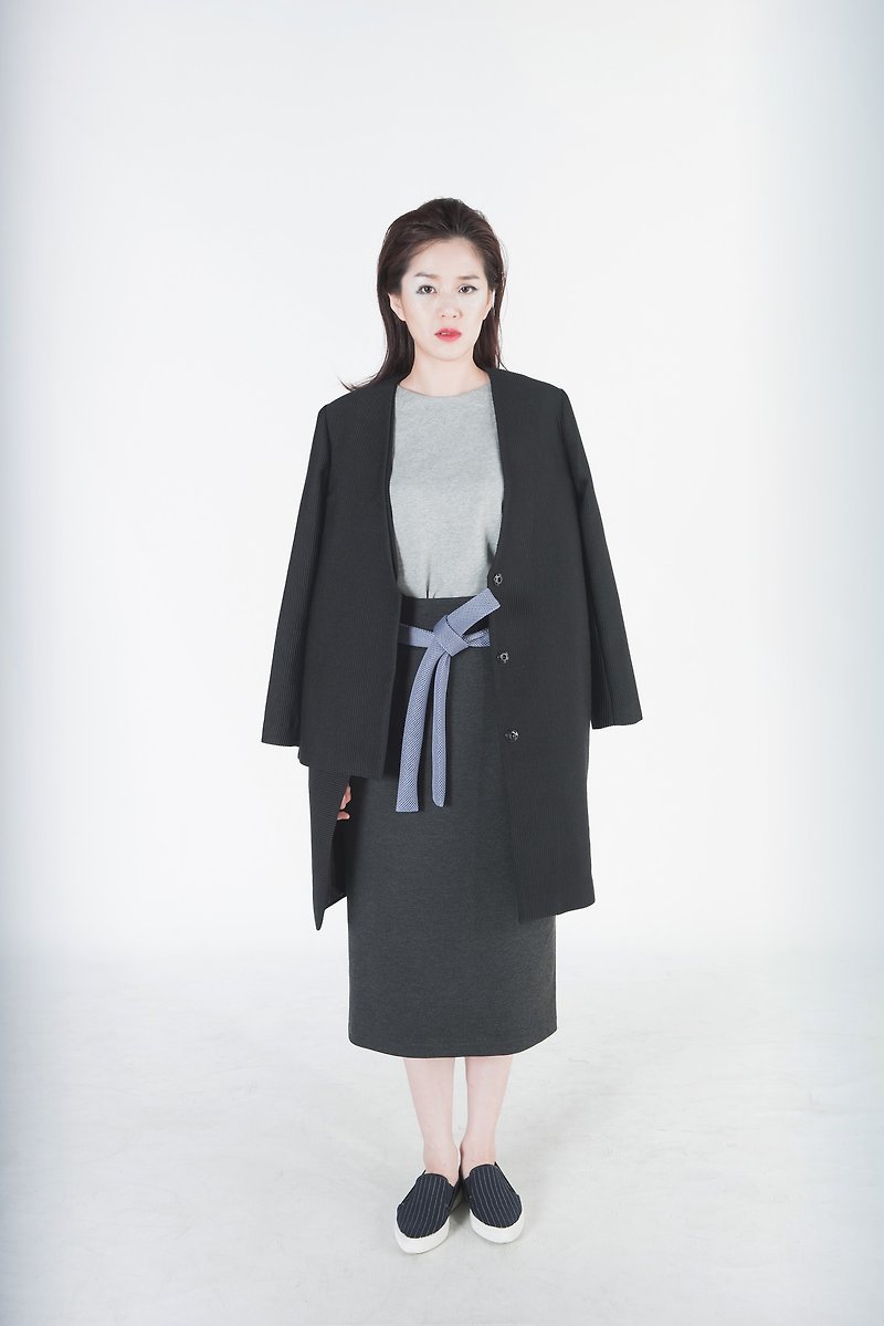 Egeria多层次条纹长版大衣(奢华欧洲系列) - 女装休闲/机能外套 - 其他材质 黑色