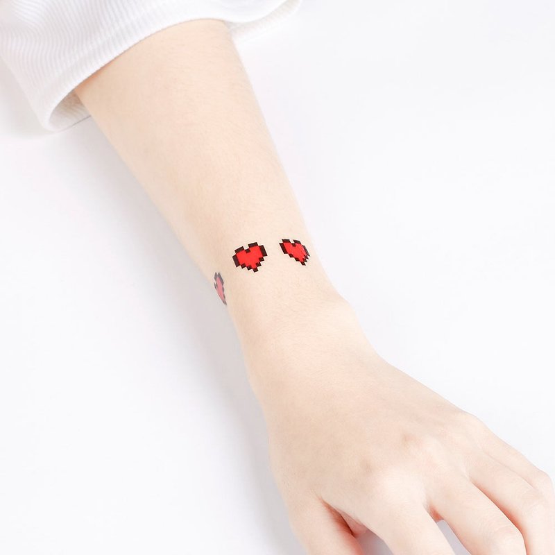 Surprise Tattoos / 数码爱心 刺青 纹身贴纸 - 纹身贴 - 纸 红色
