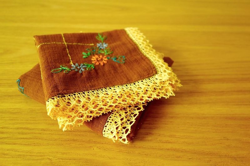 北欧秋色花绣线布帕 (一组含2小1大) - 摆饰 - 其他材质 金色