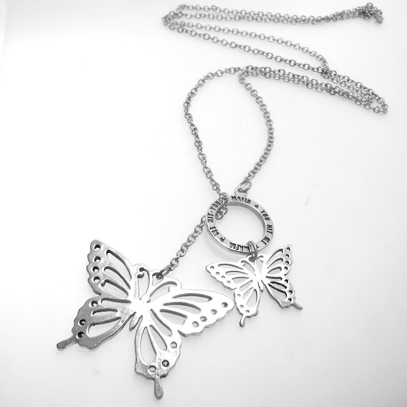 Butterfly necklace in white bronze,Rocker jewelry ,Skull jewelry,Biker jewelry - 项链 - 其他金属 