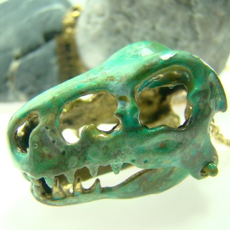 T-rex skull Pendant in brass with green patina  color ,Rocker jewelry ,Skull jewelry,Biker jewelry - 项链 - 其他金属 