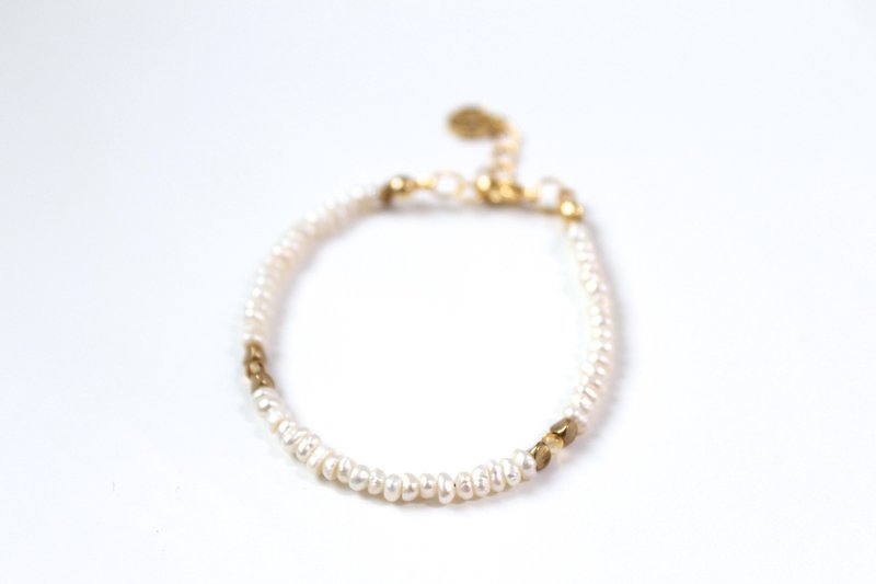 11月Citrine黄水晶珍珠黄铜设计款手链-TREASURE - 手链/手环 - 宝石 白色
