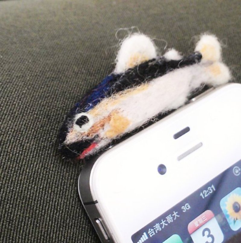 羊毛毡咸鱼干-防尘塞（请事先告知手机防尘塞位置以及手机宽度） - 手机座/防尘塞 - 羊毛 蓝色