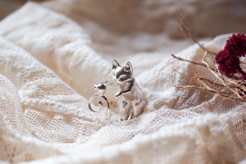 爱情  周年 生日 情人节礼物 纯银猫戒指 猫之回旋舞 IONA SILVER - 戒指 - 其他金属 银色