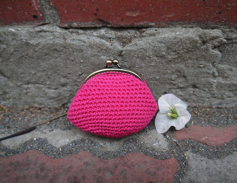 Minibobi手织-青铜巧巧口金包/零钱包-火龙果的红/桃红 - 零钱包 - 棉．麻 粉红色