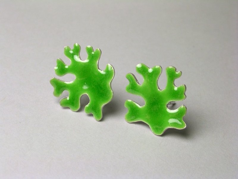 Lichenes地衣纯银小耳针-青草绿 - 耳环/耳夹 - 其他金属 绿色