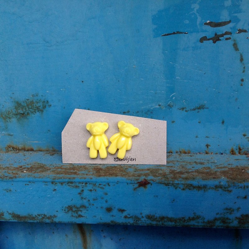 香蕉熊/耳环 不锈钢耳针 黄通通 萌 动物 朋友 相伴 半立体 义卖 - 耳环/耳夹 - 塑料 黄色