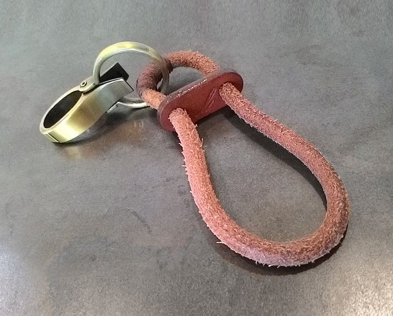 回-皮绳钥匙圈·钥匙环 - 钥匙链/钥匙包 - 真皮 咖啡色