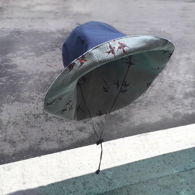 Sienna晴雨ALL PASS帽(外蓝内粉蓝鸟) - 帽子 - 防水材质 蓝色