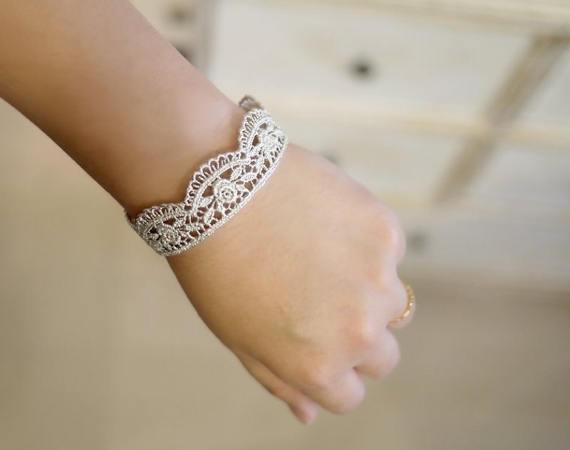 小玫瑰蕾丝手镯 纯银手镯 手环 手感轻珠宝 精致质感 新娘饰品 - 手链/手环 - 纯银 