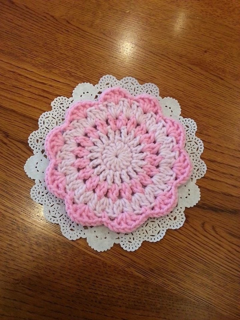 【Knitting】花型杯垫-樱花粉与浅粉红的圆舞曲 - 杯垫 - 其他材质 粉红色