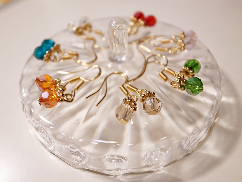 爱蜜莉天天好心情水晶耳环(7色) - 耳环/耳夹 - 其他材质 多色
