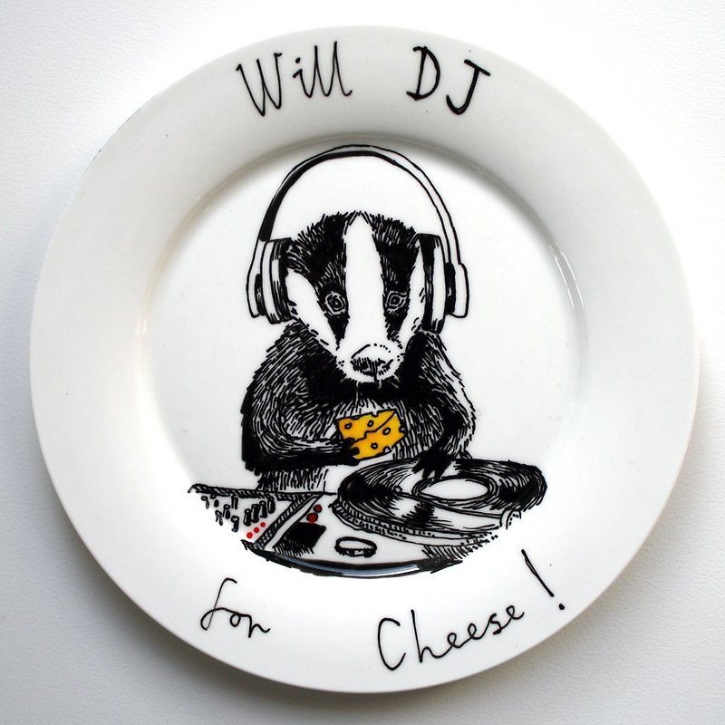 DJ Badger 手绘骨瓷餐盘 | Jimbobart - 盘子/餐盘/盘架 - 其他材质 白色