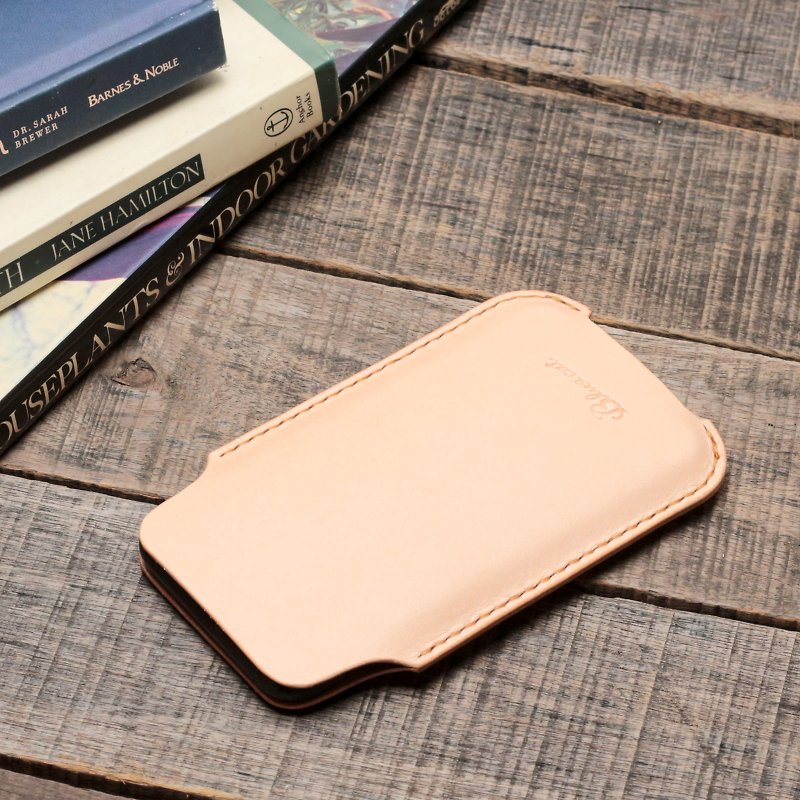 Crafted iPhone手机套－裸机用∣原色植鞣牛皮革∣多色 - 手机壳/手机套 - 真皮 咖啡色