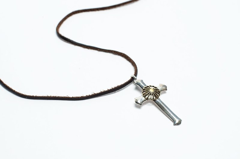 Kiku Jūmonji 菊十文字 十字架 925银手作坠饰 - 项链 - 其他金属 灰色