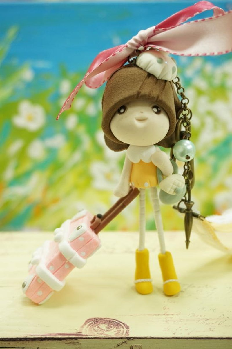 手工制koli girl 娃娃吊饰(行李箱需另购) - 钥匙链/钥匙包 - 其他材质 粉红色