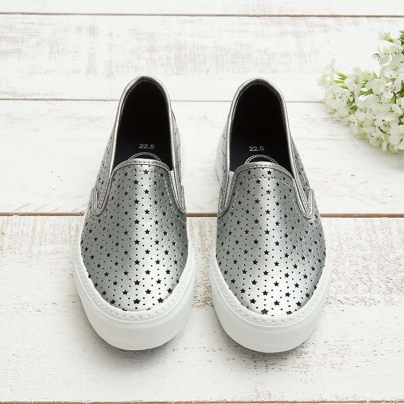 Emerson银色星空透气Slip-On休闲鞋 (大人) - 女款休闲鞋 - 其他人造纤维 银色