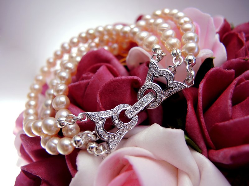 《Venus 璀璨维纳斯》幻采粉红珍珠系列-气质皇冠三圈式手链 - 手链/手环 - 宝石 粉红色
