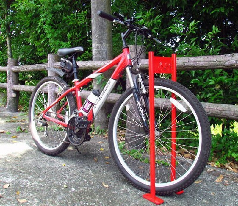 不锈钢　脚踏车架　大方雅致　可锁脚踏车之单车架 - 摆饰 - 其他金属 红色
