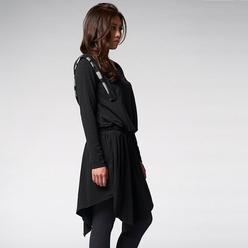 【dress】修饰袖不对称裙摆洋装 - 洋装/连衣裙 - 棉．麻 黑色