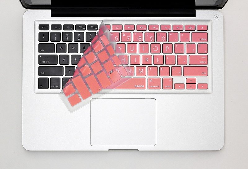 BEFINE MacBook Pro 13/15/17专用键盘保护膜(KUSO英文Lion版) 粉底白字(8809305221620) 此版无注音 - 电脑配件 - 其他材质 粉红色