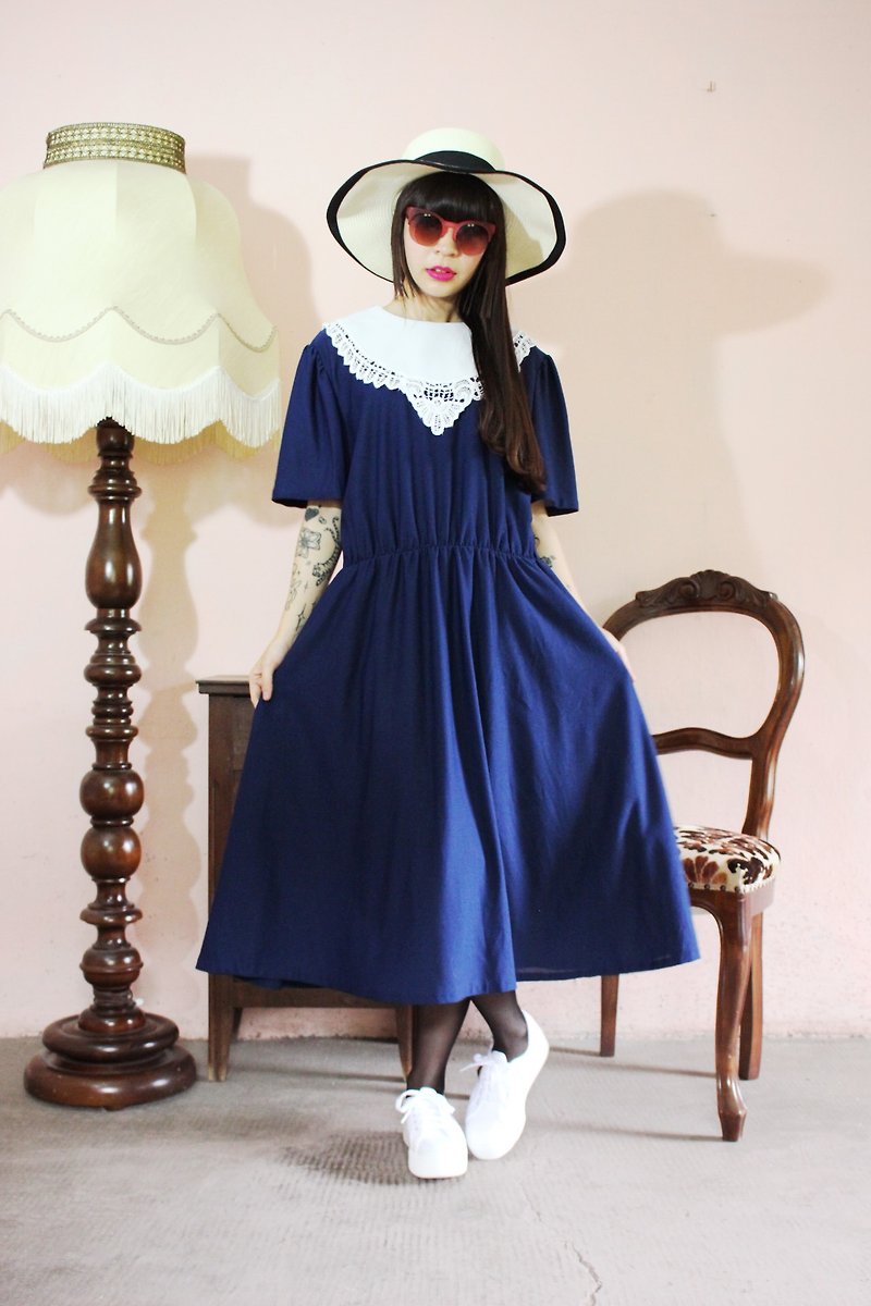 F1043(Vintage)深蓝色白色蕾丝大平领波浪裙摆古着洋装 - 洋装/连衣裙 - 其他材质 蓝色
