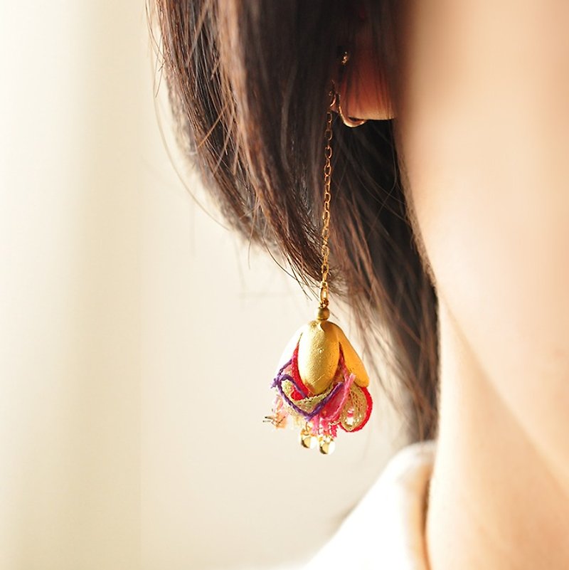 イヤリング/Ribbon tassel earrings - 耳环/耳夹 - 玻璃 粉红色
