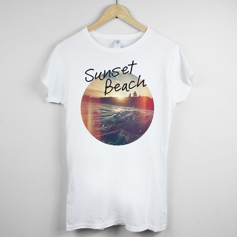 Sunset Beach女生短袖T恤-白色 日落 海边 冲浪 夕阳 渡假 夏天 设计 时髦 照片 文创 自创 文青 自然 - 女装 T 恤 - 其他材质 白色
