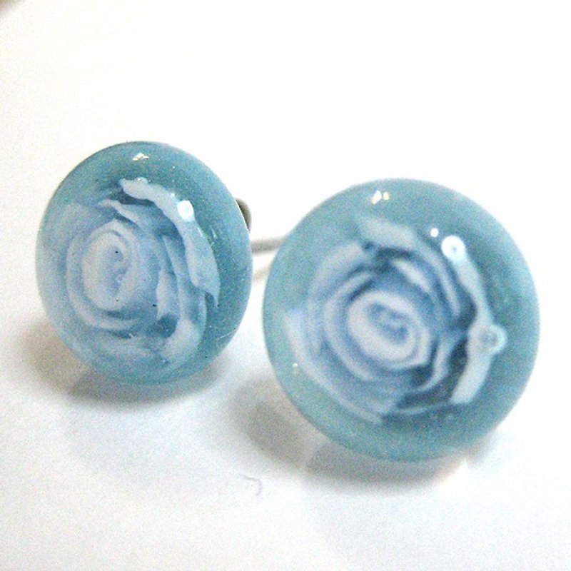粉蓝玫瑰手工琉璃耳环 - 耳环/耳夹 - 玻璃 蓝色