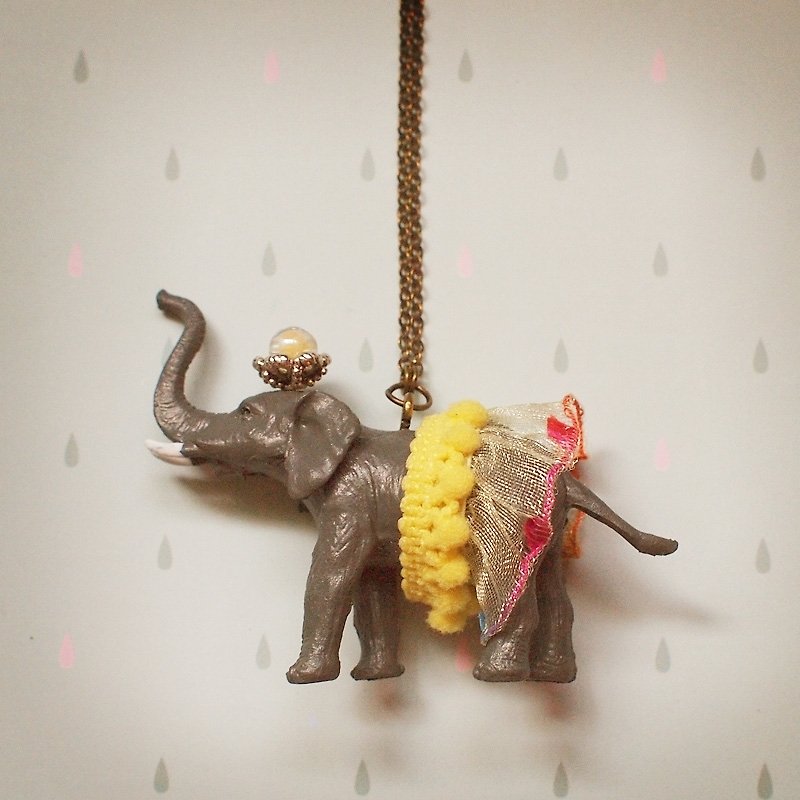 华丽的冒险 -大象款 项链 - 项链 - 塑料 灰色