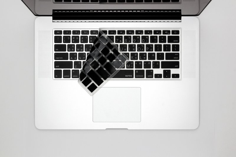 BEFINE Apple MacBook Pro 13/15专用Retina版 中文键盘保护膜 黑底白字 (8809305223907) - 平板/电脑保护壳 - 硅胶 黑色
