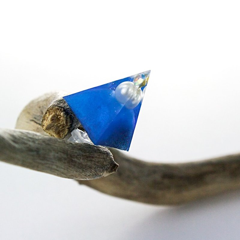 鋭角ピラミッドピアス(青槍) - 耳环/耳夹 - 其他材质 蓝色