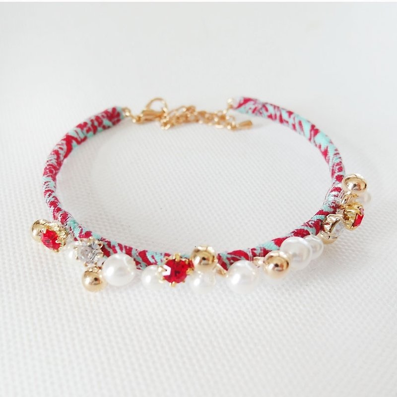 Cha mimi。魅力低调。可爱碎花布边 珍珠钻饰 手环 - 手链/手环 - 其他材质 红色