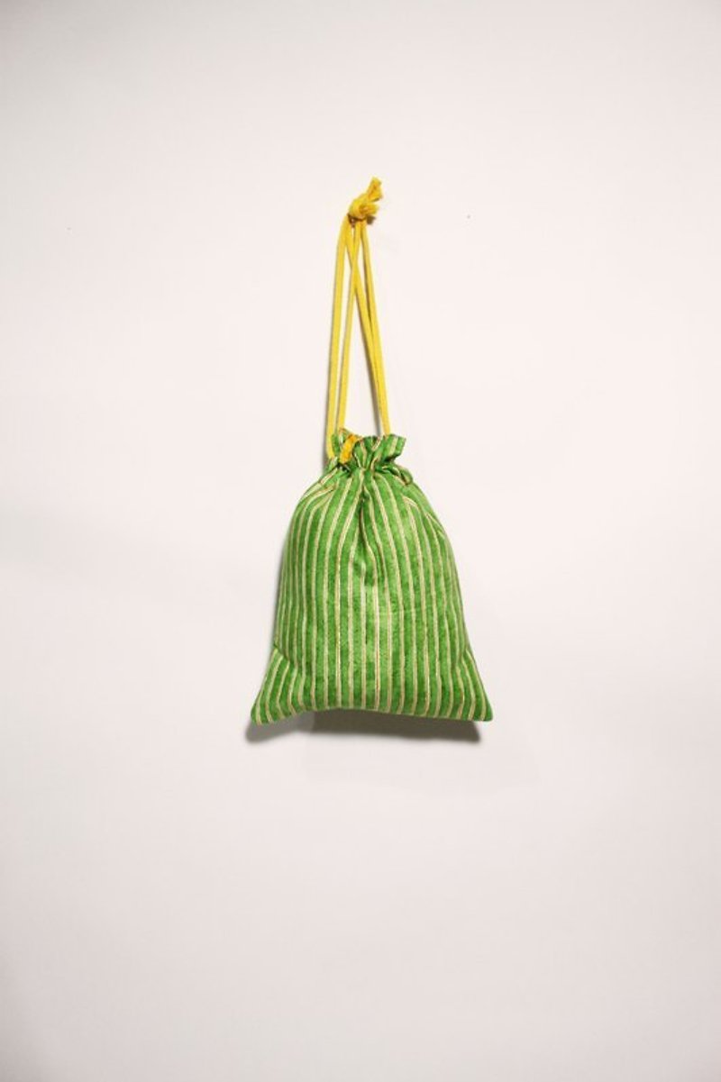 [CURLY CURLY] 小玉西瓜 /拍立得铺棉束口袋 - 相机包/相机袋 - 其他材质 绿色