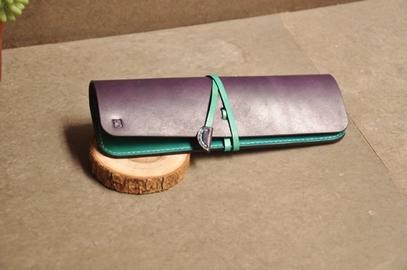 AR09　绑带笔套 - 铅笔盒/笔袋 - 真皮 紫色