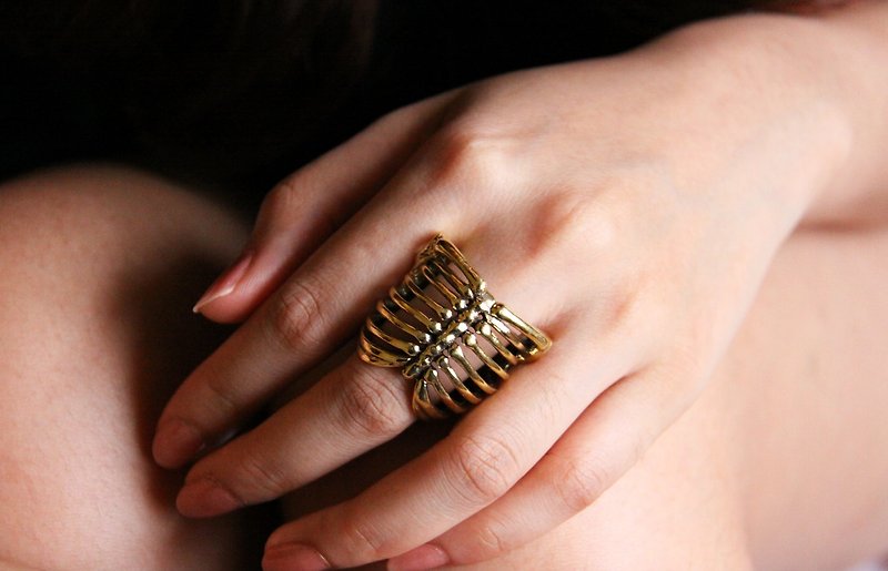 硬邦邦肋骨黄铜戒指 - 戒指 - 其他金属 金色