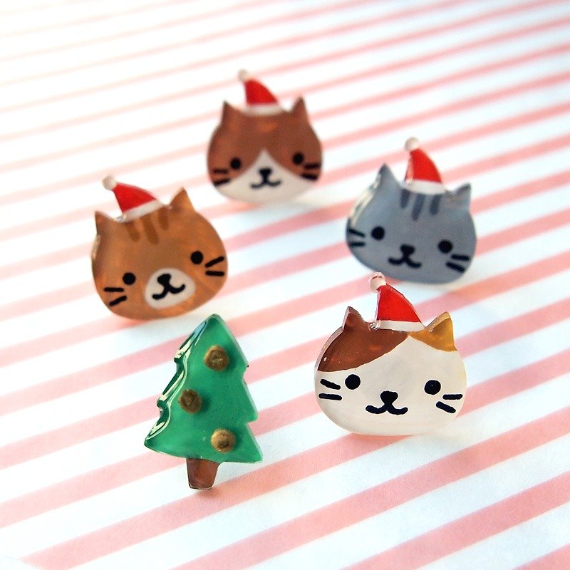 Meow原创手作Xmas圣诞限定版圣诞猫猫和圣诞树耳环(圣诞猫猫和圣诞树为一对) - 期间限定 - 耳环/耳夹 - 塑料 咖啡色