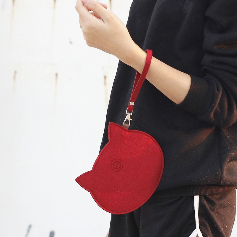羊毛毡猫咪随身包Portable package/附手腕带- red cat红豆酒红猫 - 化妆包/杂物包 - 羊毛 红色
