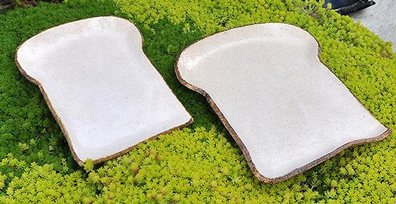 食パンの皿「Air」(ショートケーキサイズ)　【小皿】【薄皿】 - 浅碟/小碟子 - 其他材质 白色