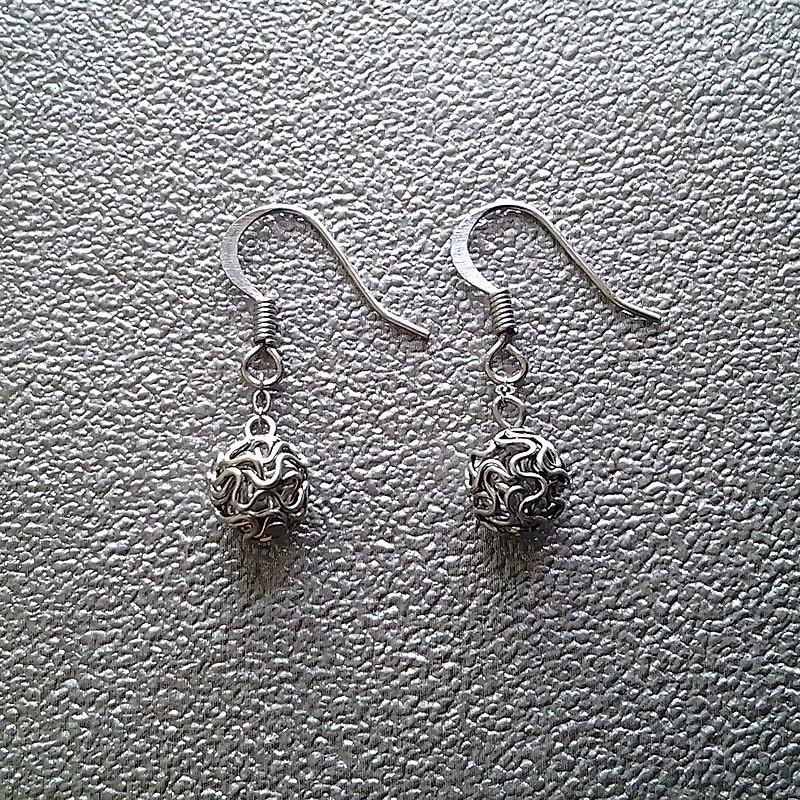 EarringFanatic金属缠绕立体小圆形耳环 - 耳环/耳夹 - 其他金属 灰色